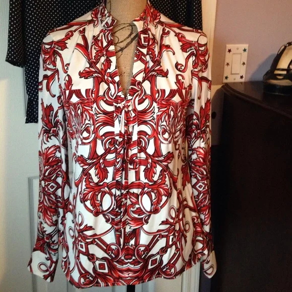 Cache Blouse - Picture 1 of 4